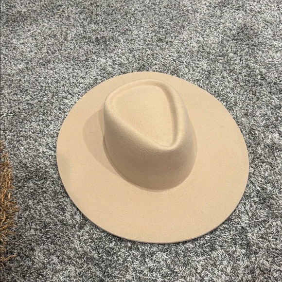 New Gigi Pip DAKOTA TRIANGLE CROWN HAT - CREAM BLEMISHED - Picture 6 of 7